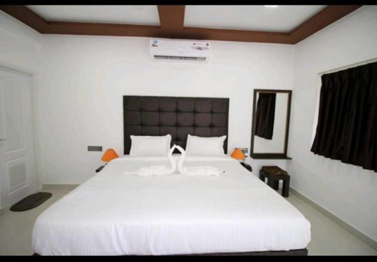 Seashore Beach Resort Calangute Exterior foto